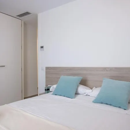 Sea Breeze Apartments-3