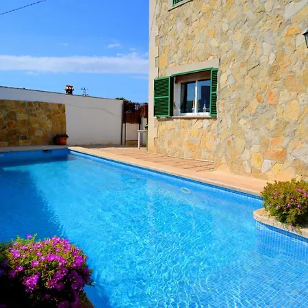 Bonito Chalet Con Piscina Cerca Del Mar-2