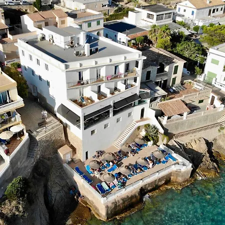 Hostal Dragonera-3