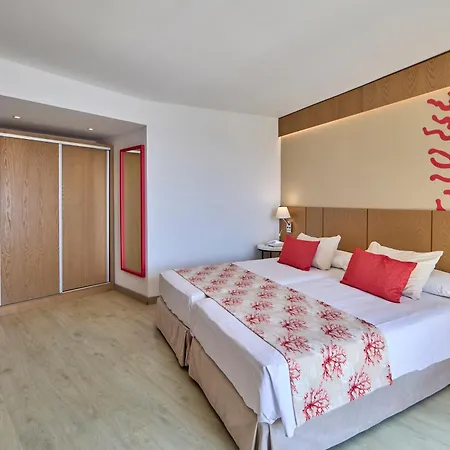 Universal Hotel Perla-3