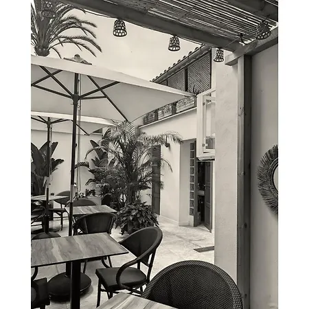 Moonten Boutique Stay-3