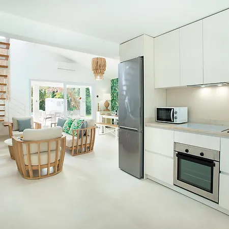 Owl Booking Villa Bocoris - 15 Min Walk To The Beach-3