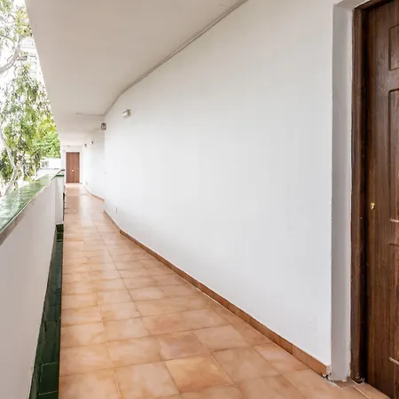 Neighbours Apartments-3