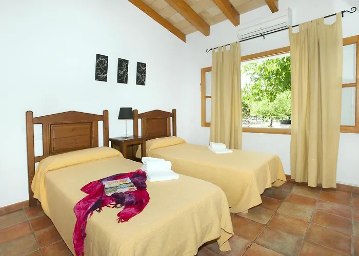 Villa Burgues Alcúdia met een Zwembad