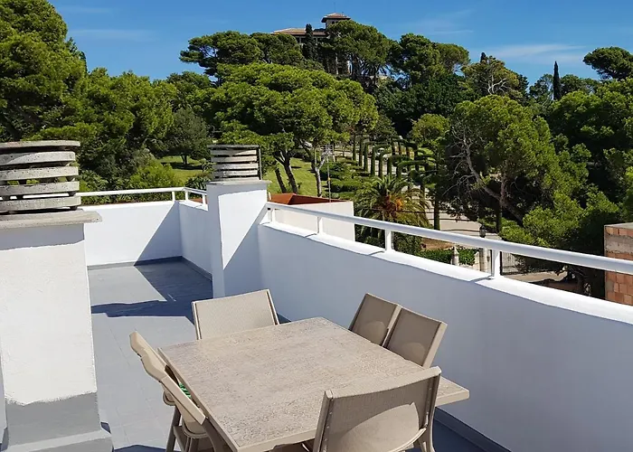 Sonne & Meerblick Aus 40 Grad Heissem Whirlpool Geniessen - Zentral Am Hafen Und Dennoch Ruhig Cala Ratjada 