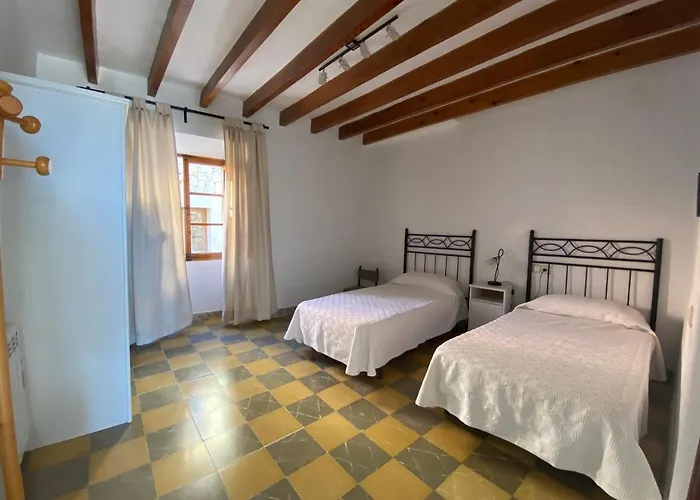 Haustierfreundliches Casa Nuria, En El Centro, Al Lado De La Escalinata Del Calvario Para 6 Personas Pollença