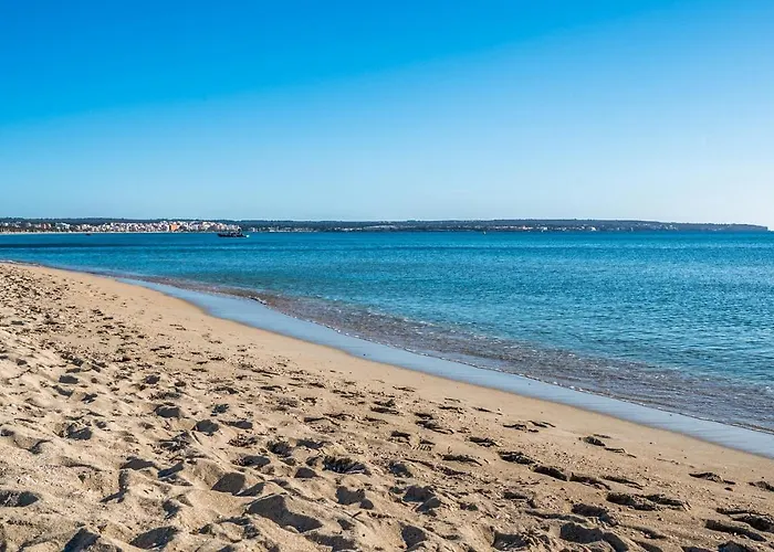 Huisdiervriedelijke Beautiful Apartment In Can Pastilla With Wifi And 4 Bedrooms