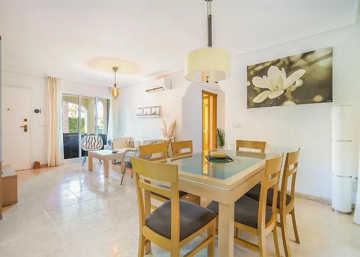 Haustierfreundliches Homeforguest Bungalow With Swimming Pool In Cales de Mallorca