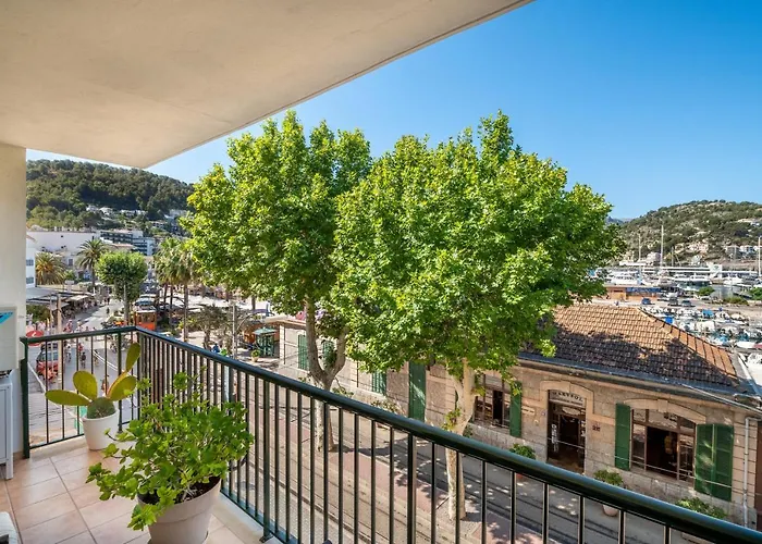 Seafront Apartment In Port Soller Puerto de Sóller