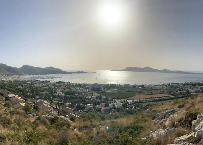 Mountain Beach Villas: Family-Friendly Retreat for Active Travelers Port de Pollenca
