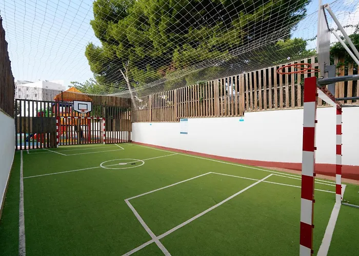 Palma Nova (Mallorca) hotels near House of Katmandu