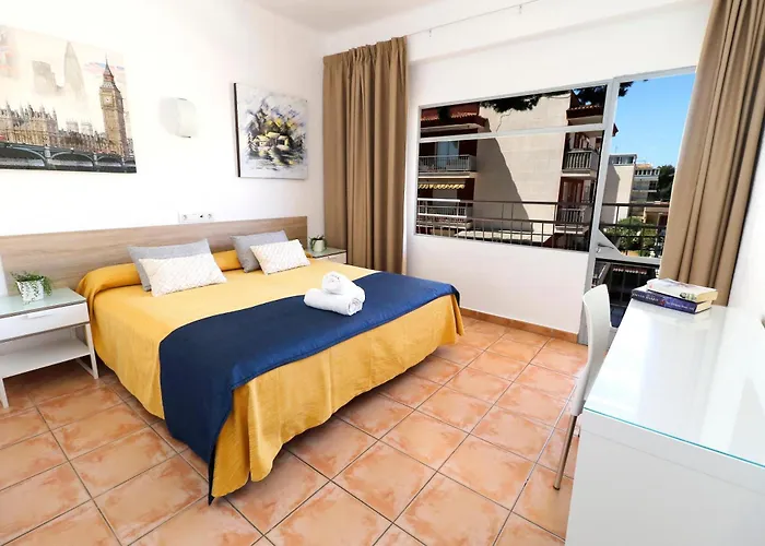 Huisdiervriedelijke Hsr Gil (Adults Only) Hostel Palmanova
