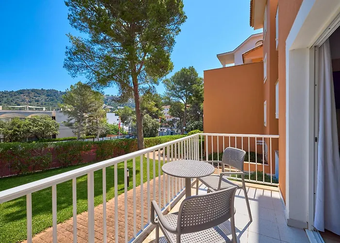 Universal Apartamentos Laguna Garden Canyamel 