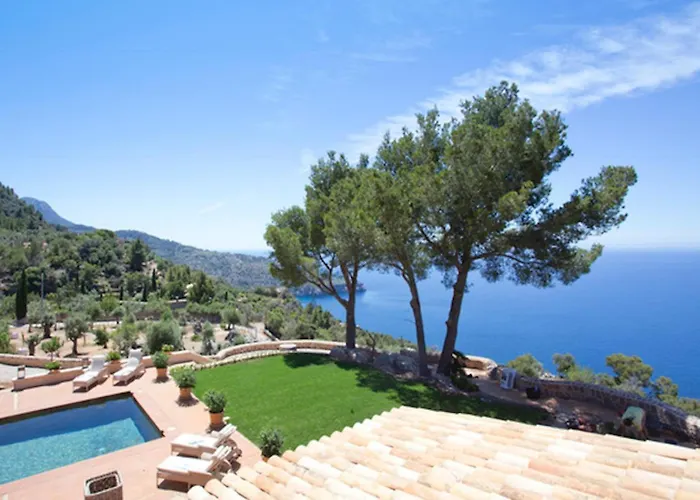 Stunning 4 Bedroom Villa In Deia, 1017