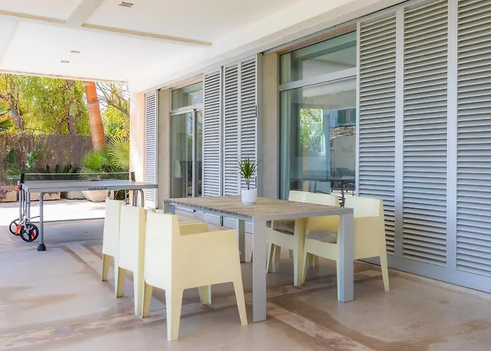 Villa Port Nou Cala Bona 